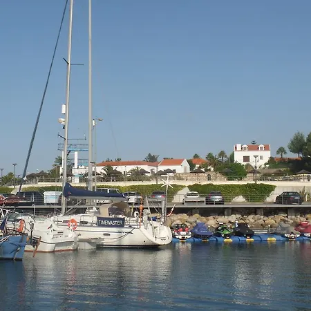 Πλωτό κατάλυμα Veleiro Santa Teresa Oeiras